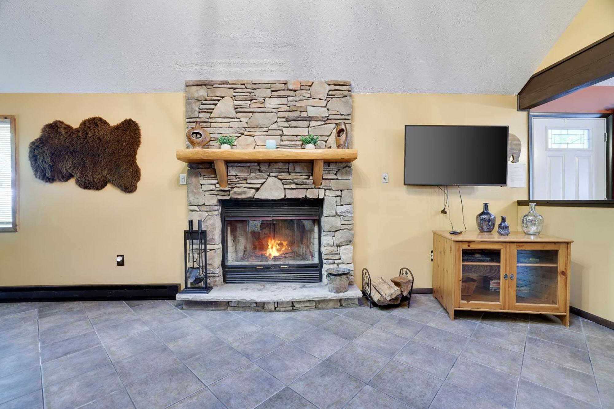 Chalet Renovated Near Casino, Camelback , Kalahari 4Bdrms Firepit Hot Tub Game Room Tobyhanna ภายนอก รูปภาพ