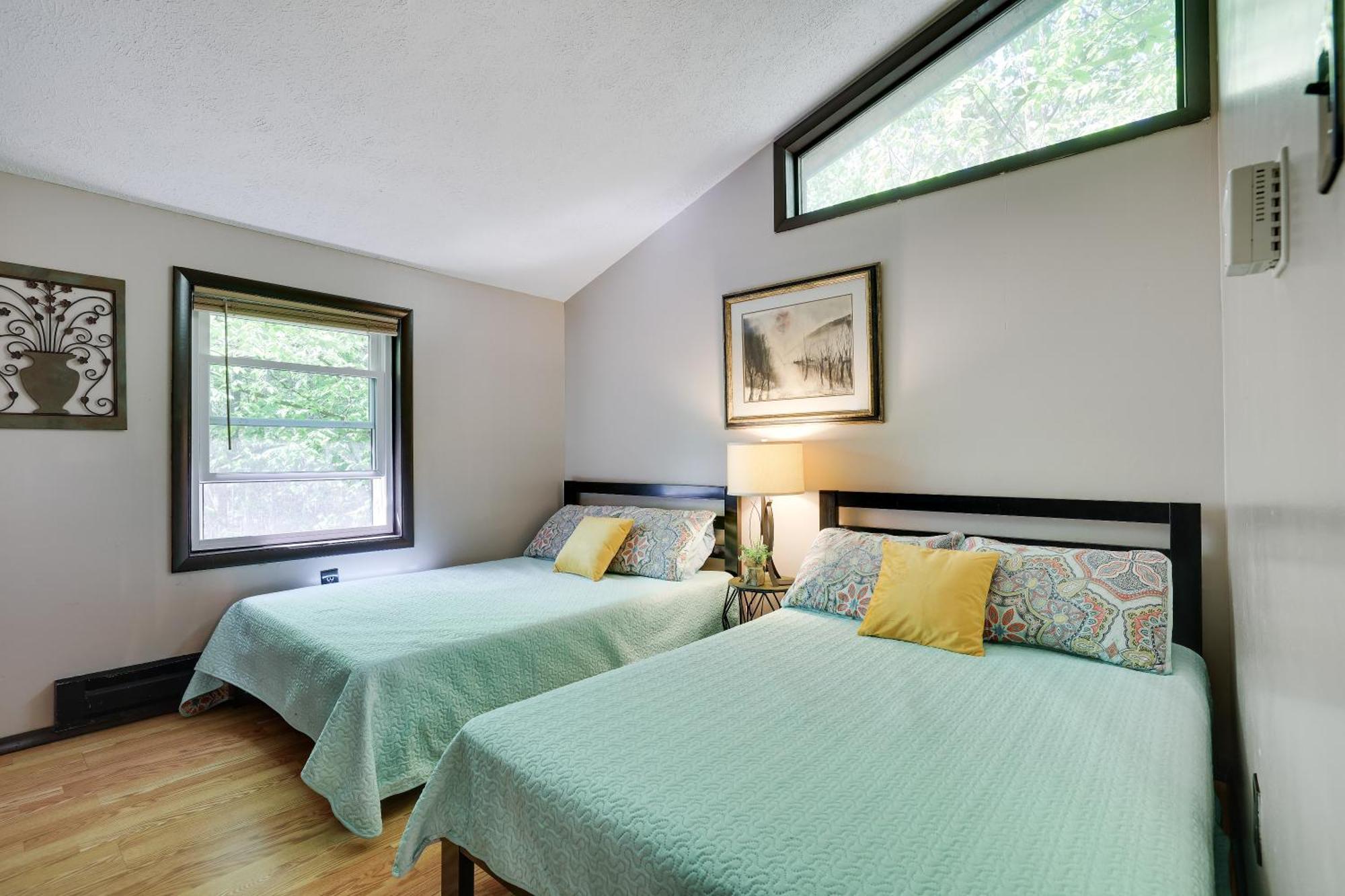 Chalet Renovated Near Casino, Camelback , Kalahari 4Bdrms Firepit Hot Tub Game Room Tobyhanna ภายนอก รูปภาพ