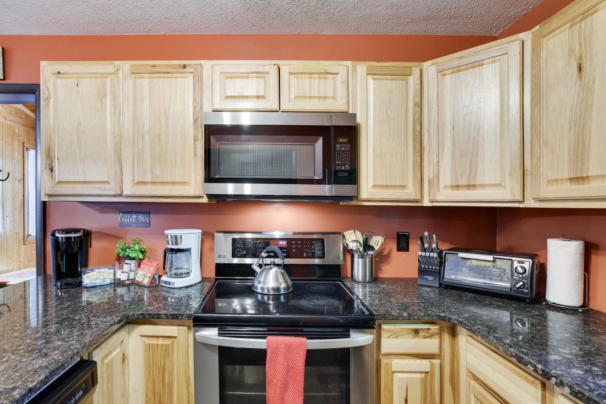 Chalet Renovated Near Casino, Camelback , Kalahari 4Bdrms Firepit Hot Tub Game Room Tobyhanna ภายนอก รูปภาพ